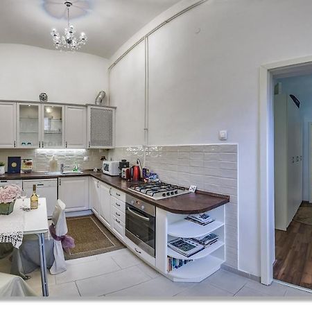 Julia'S Home Budapest Bagian luar foto