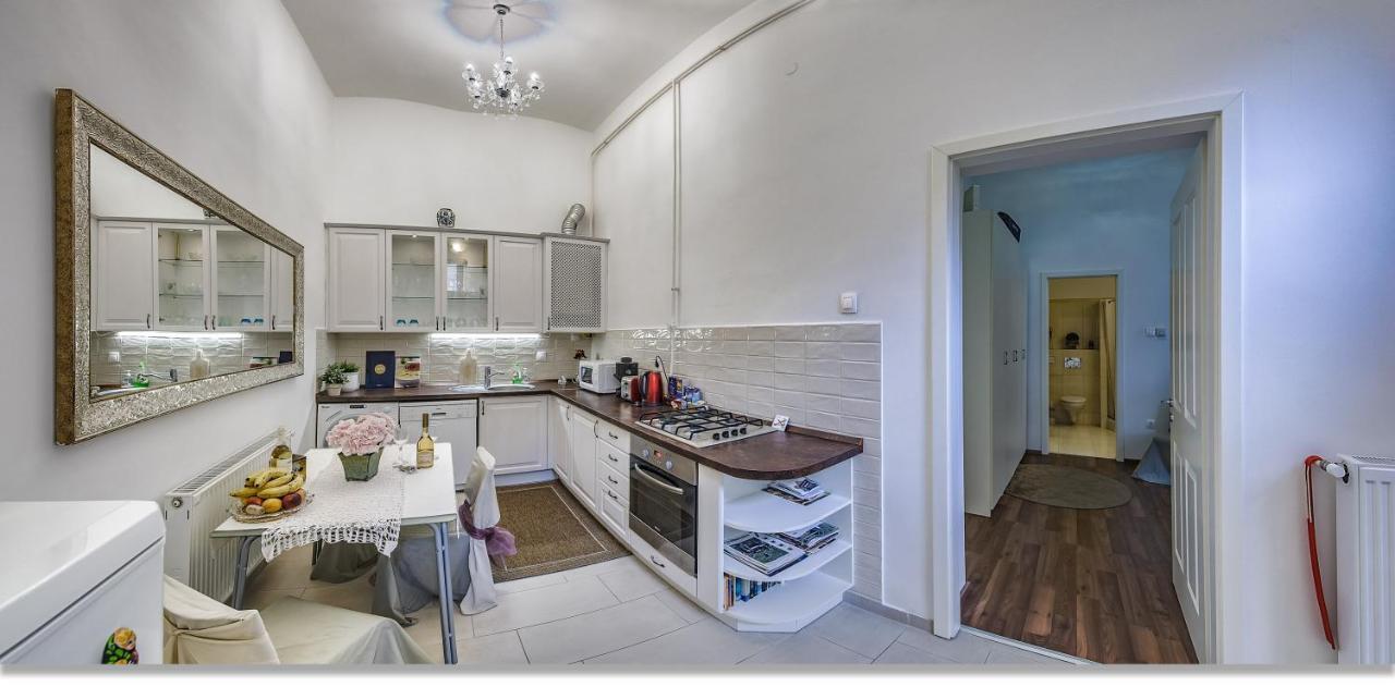 Julia'S Home Budapest Bagian luar foto